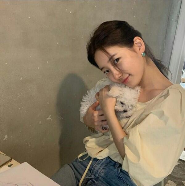 9 Potret Suzy yang Paling Banyak Dipilih Jadi Tipe Ideal Banyak Idol