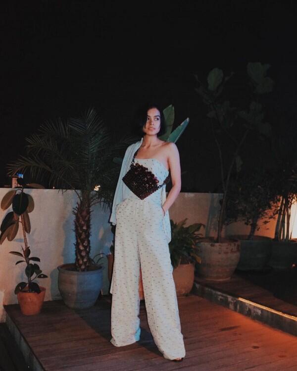 10 Inspirasi Gaya Jumpsuit ala Selebriti, Siapa Paling Kece?