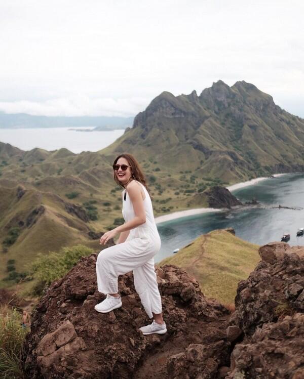 10 Inspirasi Gaya Jumpsuit ala Selebriti, Siapa Paling Kece?