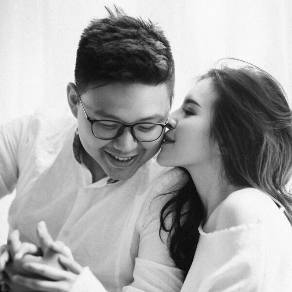 Segera Menikah, 10 Potret Mesra Food Vlogger Kenneth Chandra & Kekasih