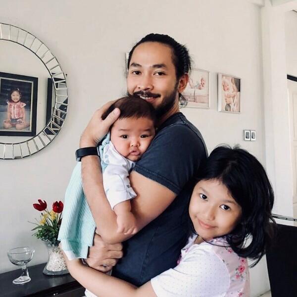 Makin Religius, 10 Potret Terbaru Uki eks Noah yang Bikin Pangling