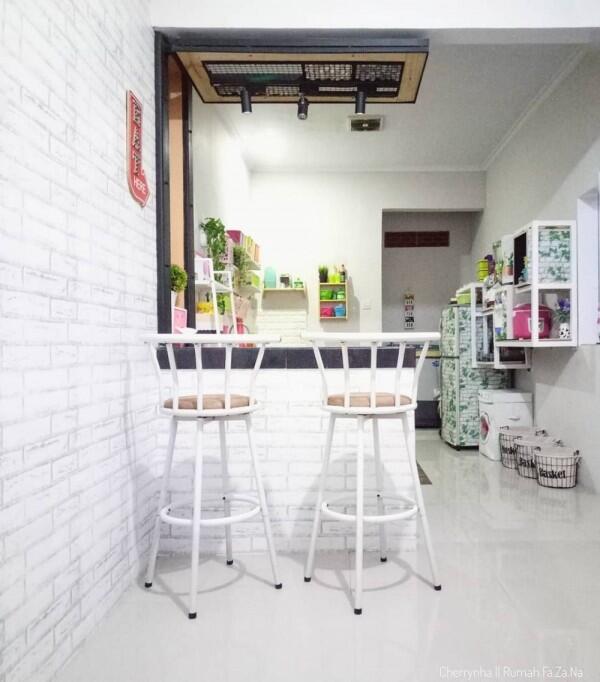 Inspirasi Rumah Bergaya Minimalis dengan LB 90, Lengkap dengan Musala