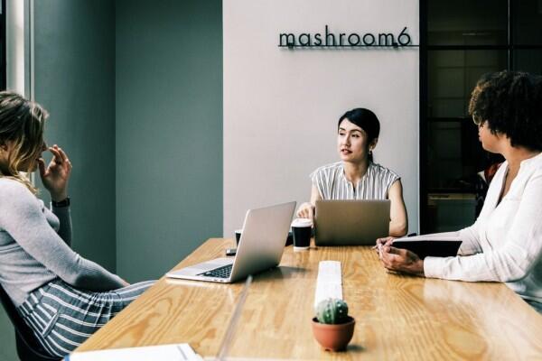 5 Dilema yang Kadang Bikin Wanita Susah Sukses dalam Karier