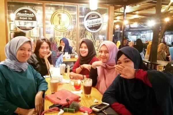 5 Cafe Unik di Indonesia yang Punya Konsep Islami