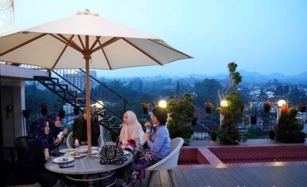 5 Cafe Unik di Indonesia yang Punya Konsep Islami