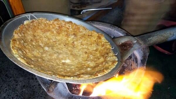 Fakta Kerak Telor, Jajanan Tradisional Khas Jakarta nan Nikmat!