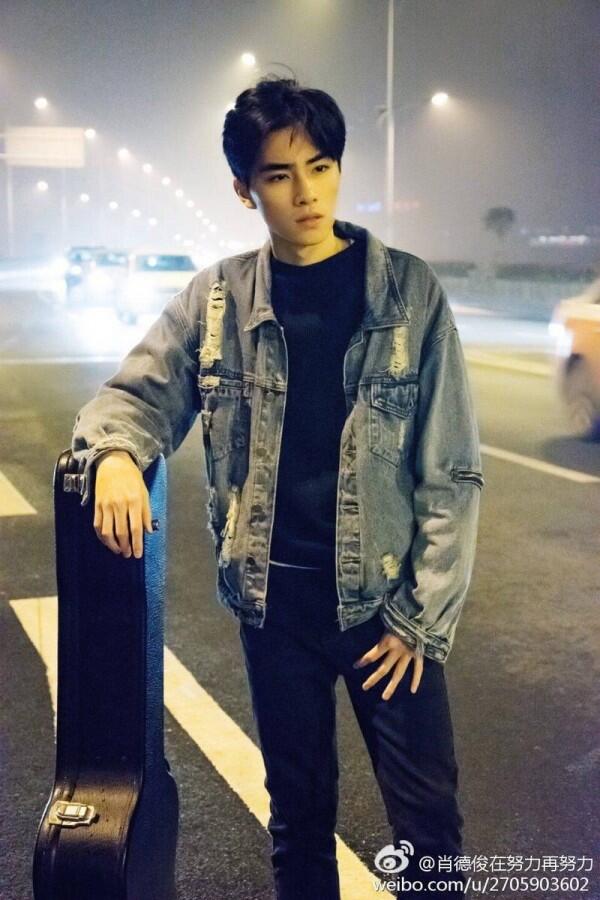 Genap 20 Tahun, Ini 10 Potret Transformasi Xiaojun WayV yang Memukau