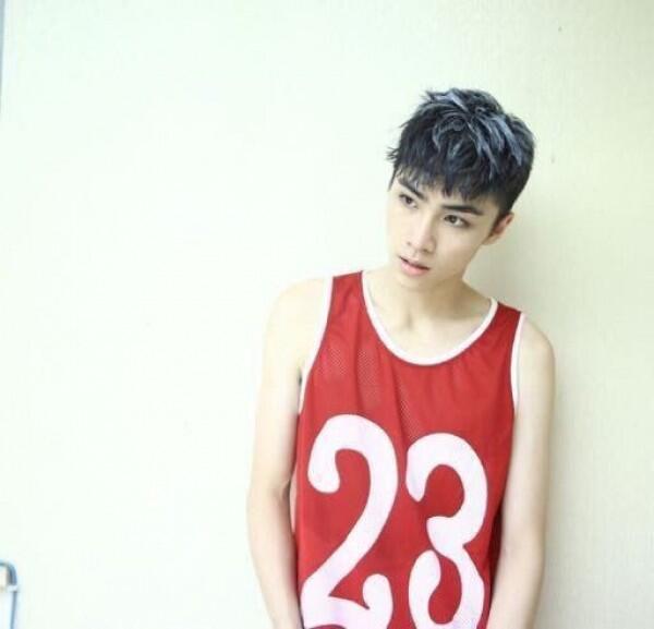 Genap 20 Tahun, Ini 10 Potret Transformasi Xiaojun WayV yang Memukau