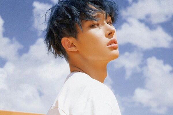 10 Potret Mingi ATEEZ yang Genap Berusia 20 Tahun, Macho Abis