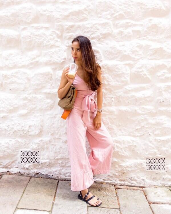 10 Inspirasi Gaya Jumpsuit ala Selebriti, Siapa Paling Kece?