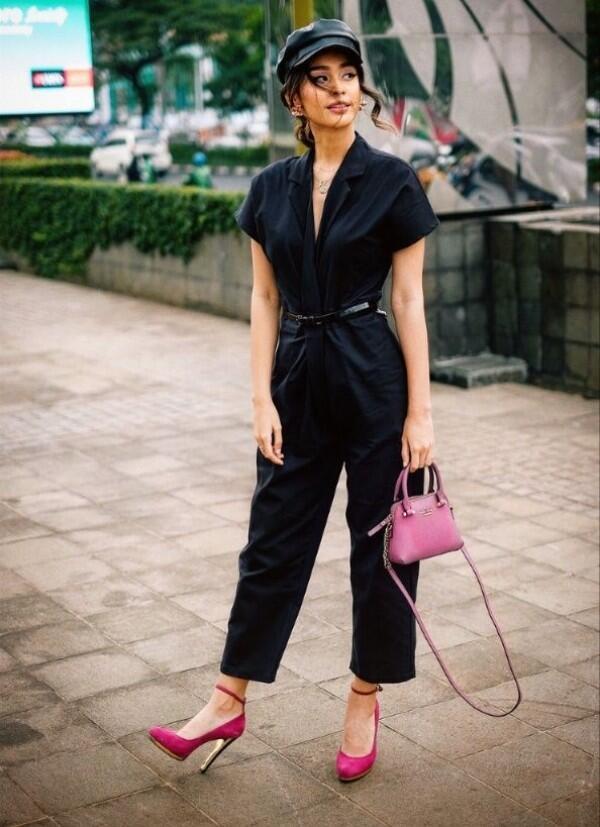 10 Inspirasi Gaya Jumpsuit ala Selebriti, Siapa Paling Kece?