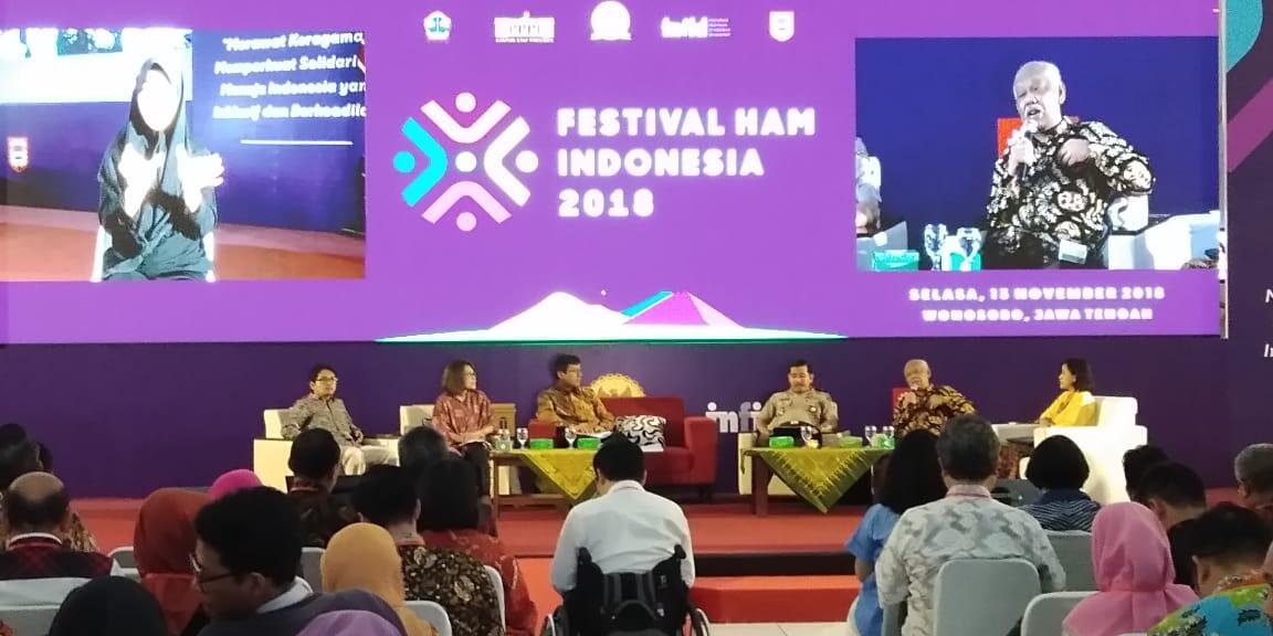 Reducing Intolerance by Promoting Social and Cultural Pluralism