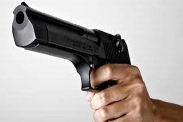 Bermodal Pistol Mainan, Pelaku Curanmor Babak Belur Digebuk Warga