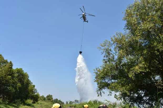 Karhutla, 5 Helikopter Dikerahkan Lakukan Pengeboman Air