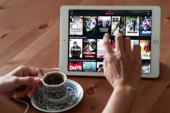 Bisnis TV terseok digempur layanan streaming
