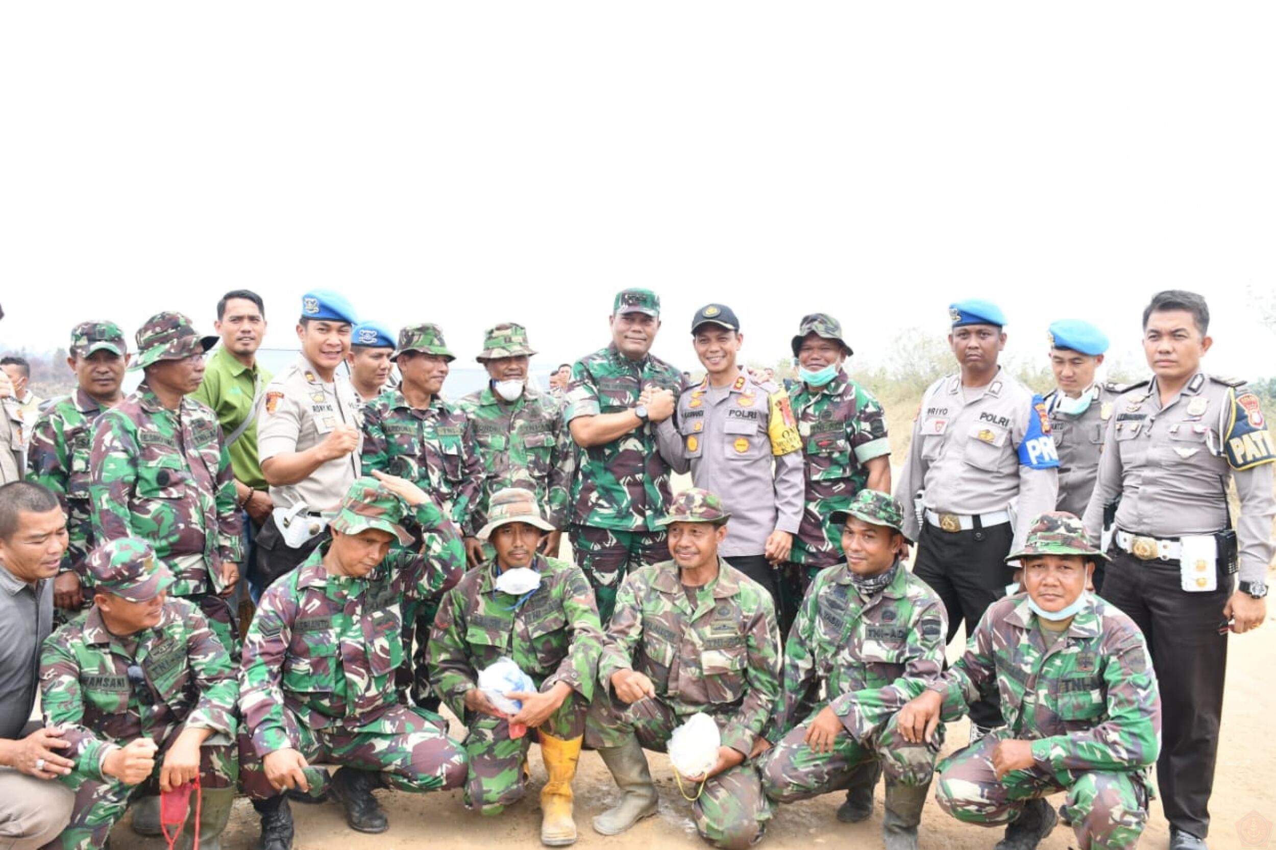 Kasum TNI Apresiasi Prajurit TNI-Polri Sinergi Padamkan Karhutla Riau