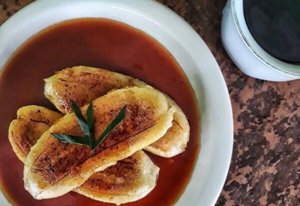 5 Kuliner Khas Makassar Berbahan Dasar Pisang, Legit & Manis