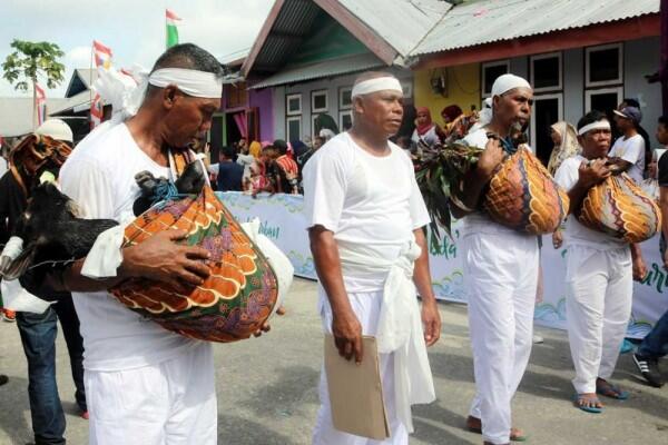 8 Tradisi Unik Perayaan Iduladha di Indonesia, Ada Pengantin Sapi lho
