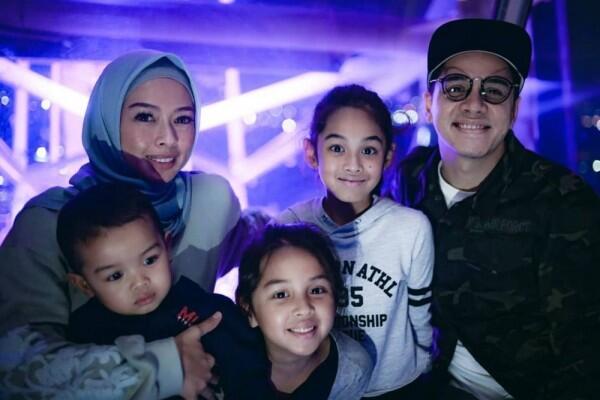 Berwajah Indo, Ini Arti Nama Tiga Anak Rionaldo Stockhorst