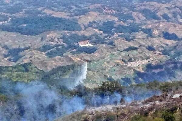 Padamkan Kebakaran Gunung Ciremai, Helikopter BNPB Sempat Rusak