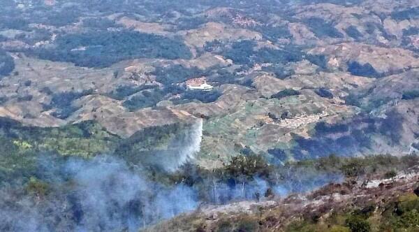 Padamkan Kebakaran Gunung Ciremai, Helikopter BNPB Sempat Rusak