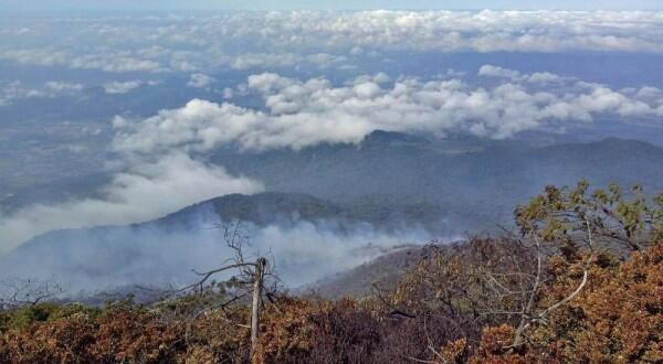 Padamkan Kebakaran Gunung Ciremai, Helikopter BNPB Sempat Rusak