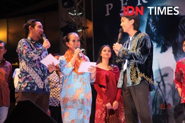 15 Potret Kemeriahan Gala Premier Bumi Manusia & Perburuan di Surabaya