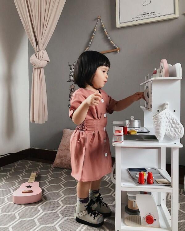 9 Gaya OOTD Imut Alita, Putri Alice Norin yang Lucu dan Menggemaskan