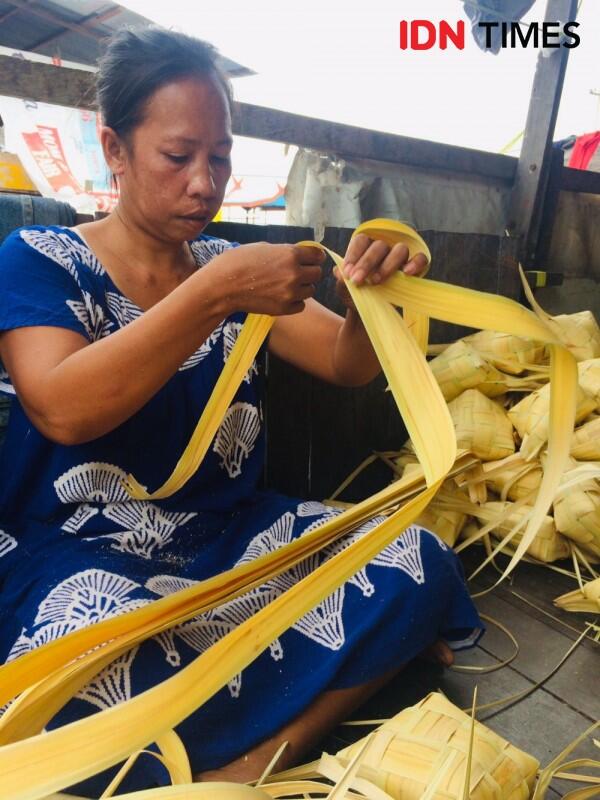 Memikat Wisatawan dengan Warna-Warni Kampung Ketupat