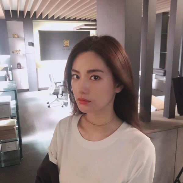 10 Potret Terbaru Nana, Si Jaksa Adil & Menawan di KDrama 'Justice'