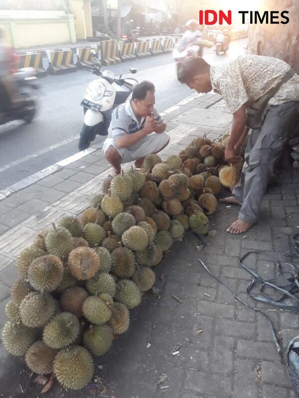 Berburu 5 Buah Khas Bali yang Wajib Kamu Coba