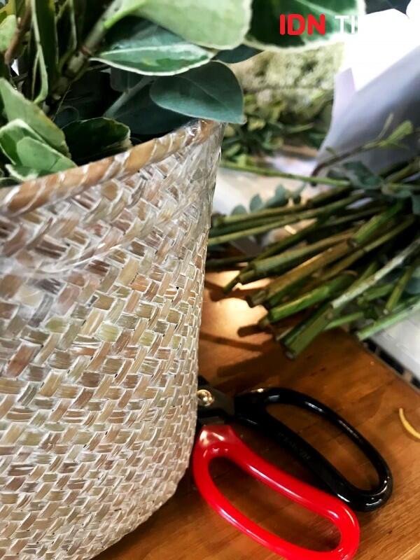 DIY Table Flower yang Bisa Jadi Ide Hiasan di Rumah, Mudah Lho