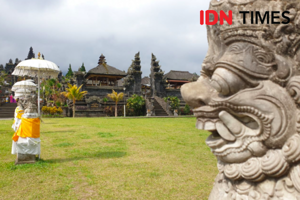 10 Potret Pura Besakih, Wisata Spiritual di Kaki Gunung Agung Bali