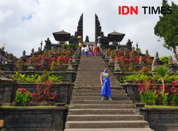 10 Potret Pura Besakih, Wisata Spiritual di Kaki Gunung Agung Bali