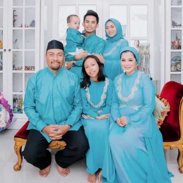 Belikan Mobil Mewah, Ini 10 Potret Kedekatan Rachel Vennya dan Mama