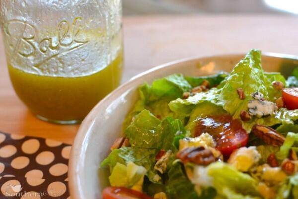3 Resep Mudah Bikin Dressing Salad, Jadi Lebih Segar dan Nikmat