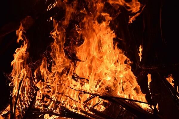 Malam Takbiran Iduladha, Pasar Kambing Tanah Abang Kebakaran
