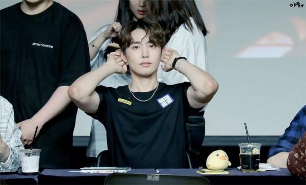 10 Potret Menawan Jaeyoon SF9 yang Kini Genap 26 Tahun