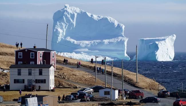 Gelombang Panas Melanda, 12,5 Miliar Ton Es di Greenland Mencair Dalam Sehari 