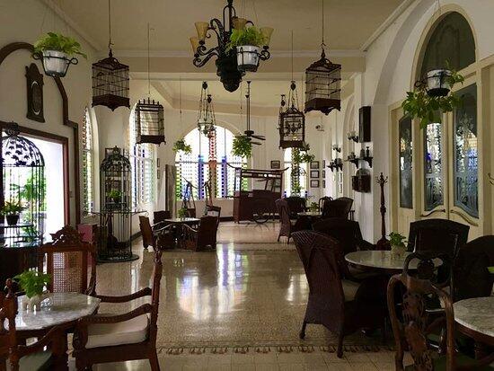 Megahnya Arsitektur Hotel Majapahit Surabaya Ternyata Menyimpan Sejarah Kemerdekaan