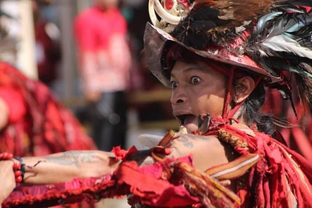 Mengenal Kabasaran, Tarian Penyambut Menpar di TIFF 2019