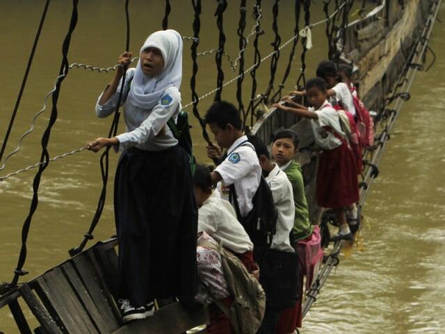 Sudah Merdekakah Pendidikan Di Negeri Kita? Bagaimana Menurutmu?