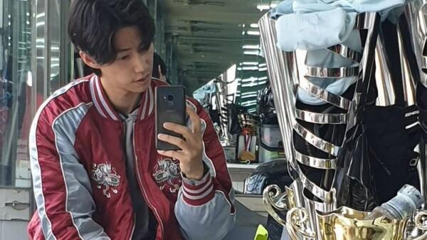 10 Potret Song Jae Rim, Konduktor Kece di KDrama Let Me Hear Your Song