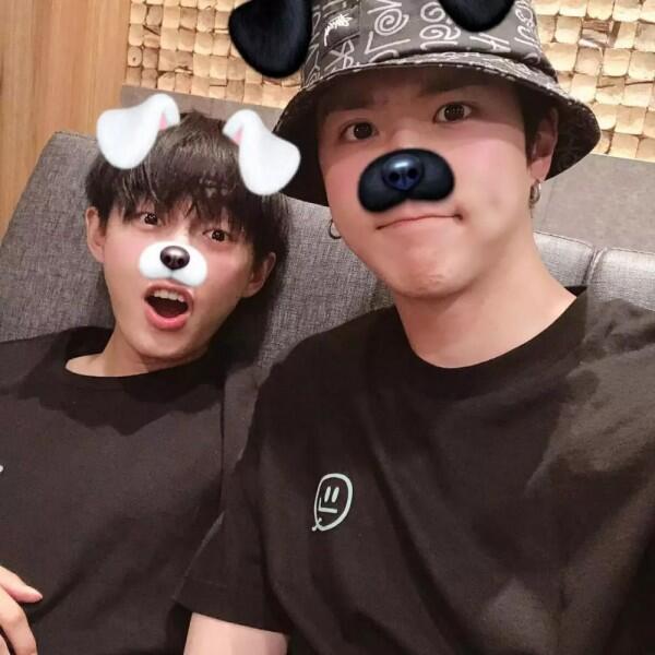Setahun Bubar, 11 Potret Reuni Member JBJ Ini Bikin Fans Baper