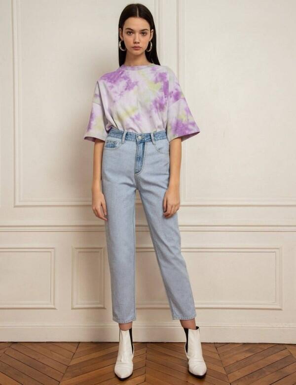 9 Ide Mix & Match Tampil Trendi dengan Motif Tie Dye