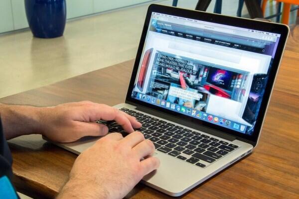 5 Kebiasaan yang Bikin Laptop Gampang Drop dan Gak Awet, Catat ya!