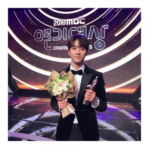 10 Potret Lee Jun Young, Siswa Paling Pintar di KDrama Class of Lies