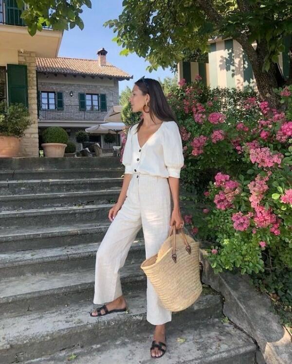 10 Ide Mix and Match Outfit Serba Putih untuk Gaya Minimalis nan Chic