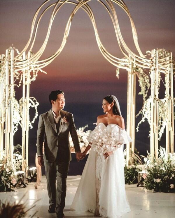 8 Gaya Vinna Gracia dari Prewedding hingga Pernikahan, Fancy & Anggun