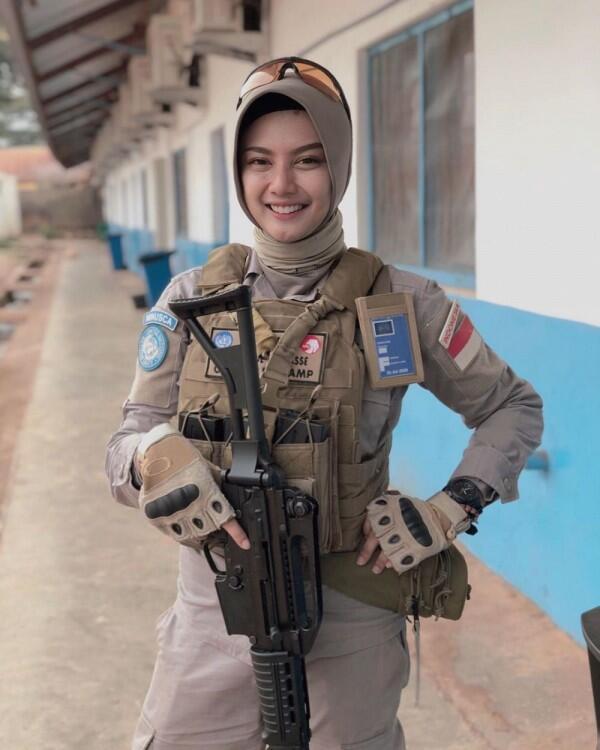 10 Fakta Briptu Hikma Nur Syafa Polwan Tangguh yang Bertugas di Afrika